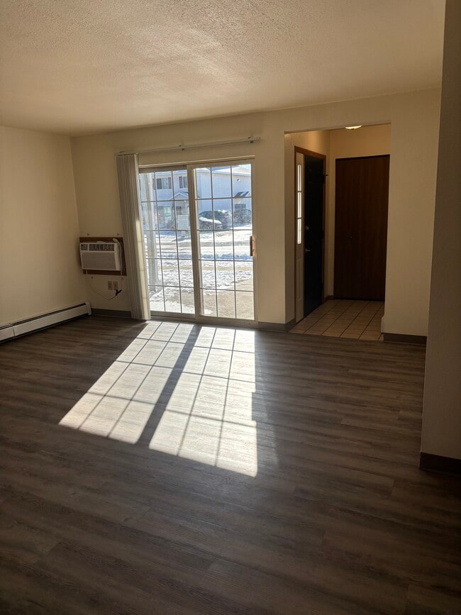 Photo - Freedom Village Apts