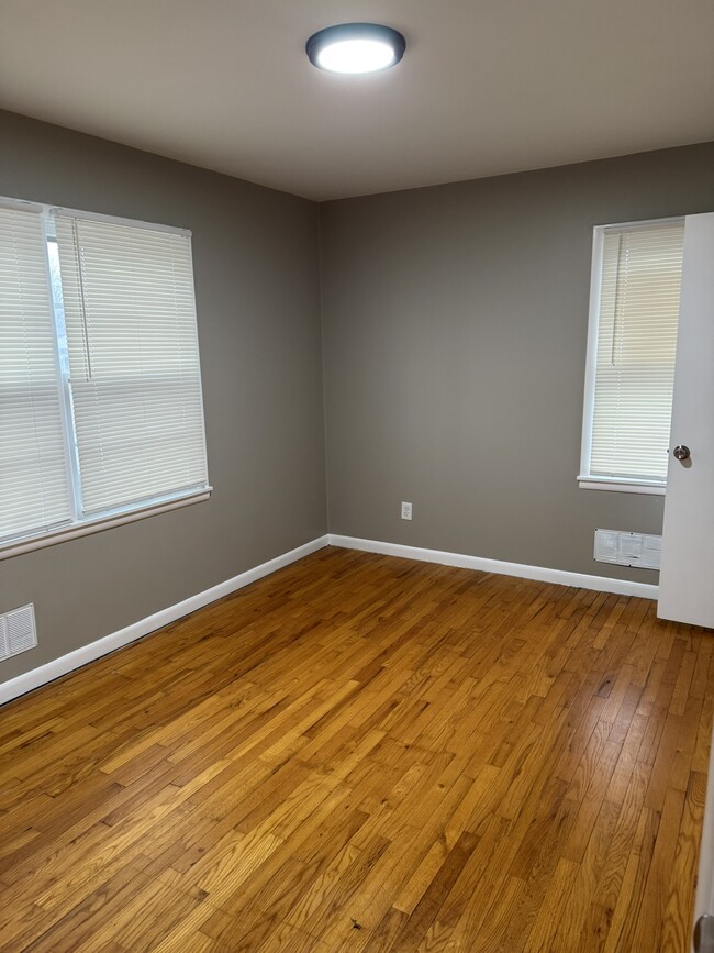 Photo - 8818 Kentucky Ave