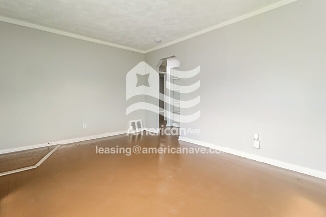 Photo - 8486 Heyden St