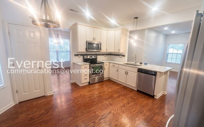 Photo - 1084 Ashcraft Ave