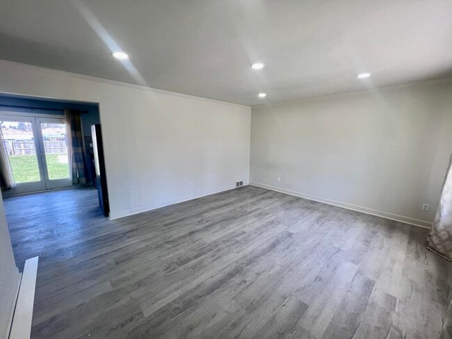 Photo - 4709 Gerald St