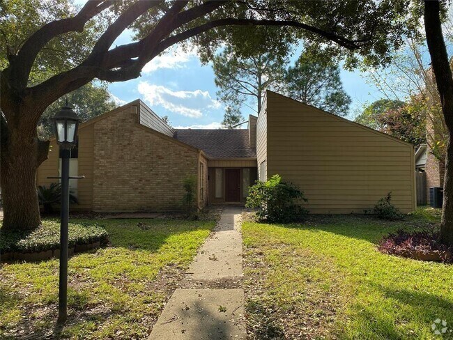 Building Photo - 7411 Betanna Dr Rental