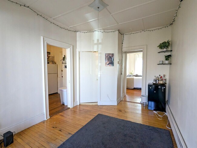 Photo - 8 Evergreen Sq Unit 2