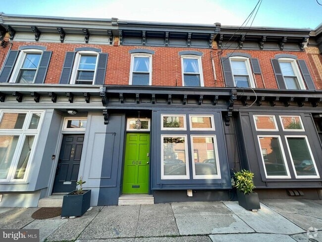 Building Photo - 604 S 12th St Rental