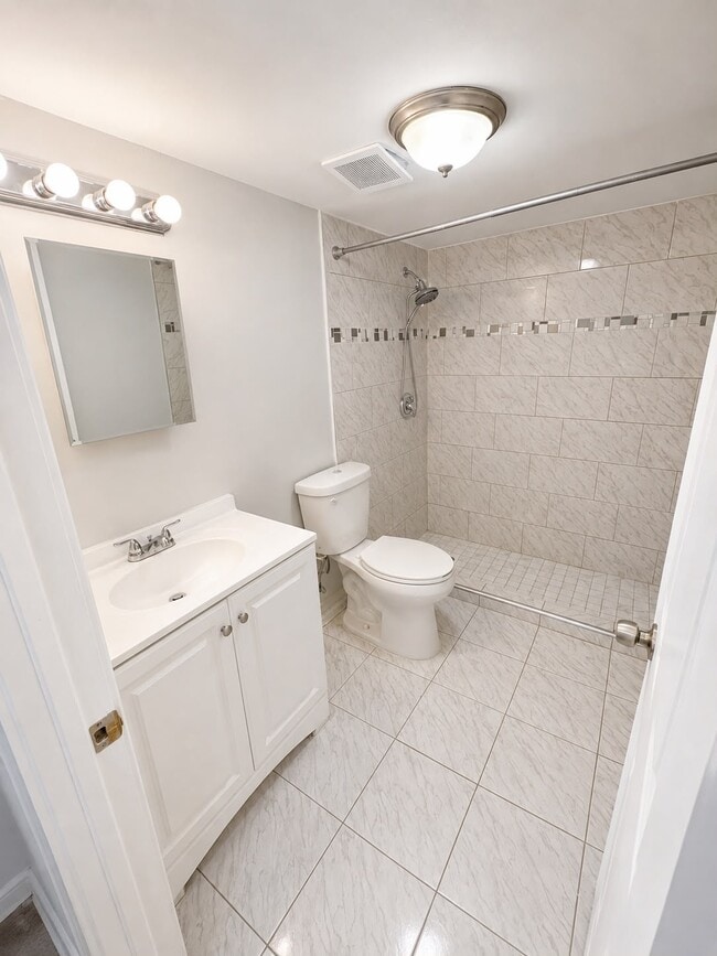 Photo - 210 SW 7th St Unit 210