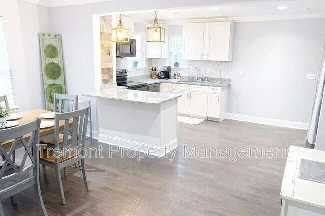 Photo - 1903 E 13th St