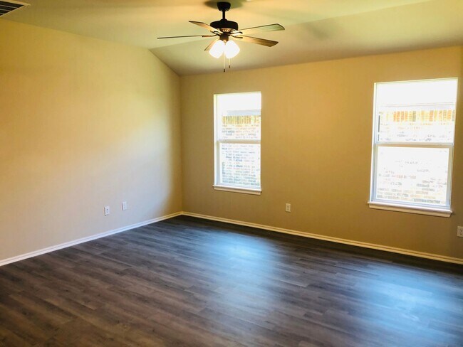 Photo - 3 BED 2 BATH 2 car garage DUPLEX great location, granite, luxury vinyl plank and fenced back yards!