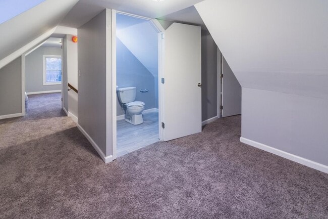 Photo - 219 E Oldham Ave