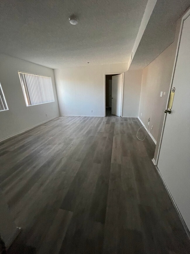 Photo - South Towers Harold Way