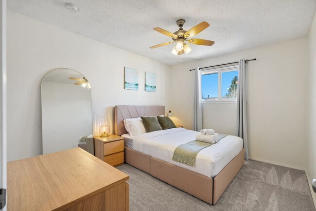 Photo - 64 Riverbirch Rd SE Unit ID1314527P