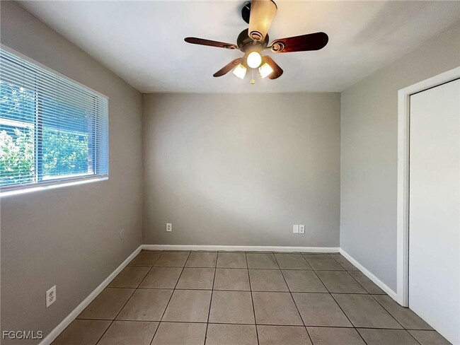 Building Photo - 27915 Washington St