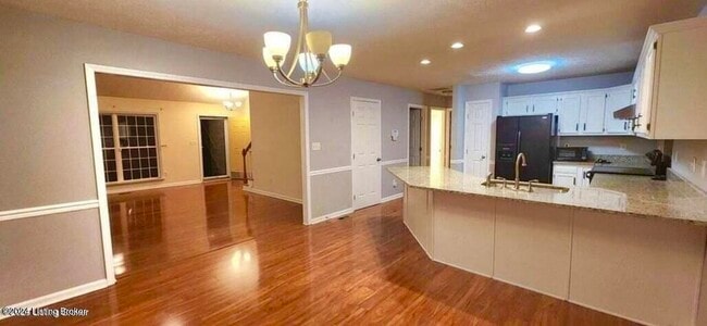 Building Photo - 5009 Cronin Dr