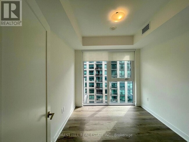 Photo - 105 Oneida Crescent Unit 705