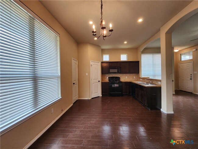 Photo - 305 Rosalie Dr