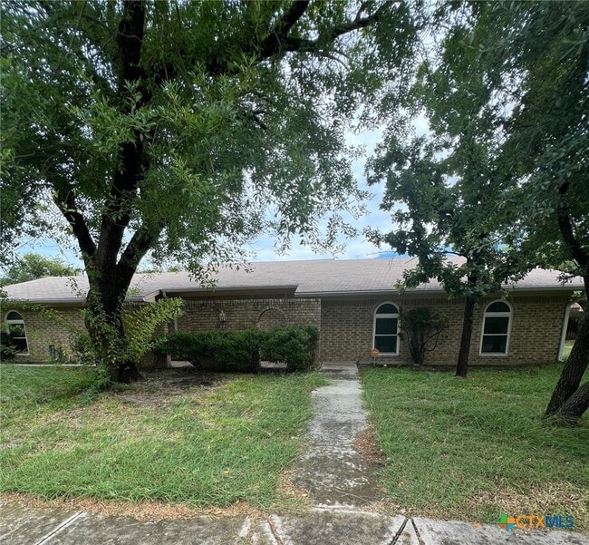 Building Photo - 1600 Halbert St