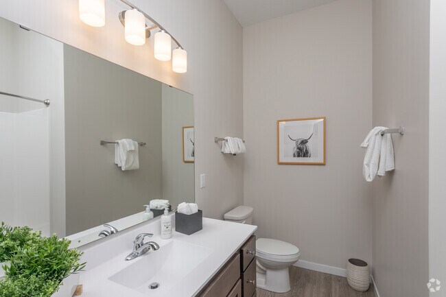 1BR, 1BA - 635SF