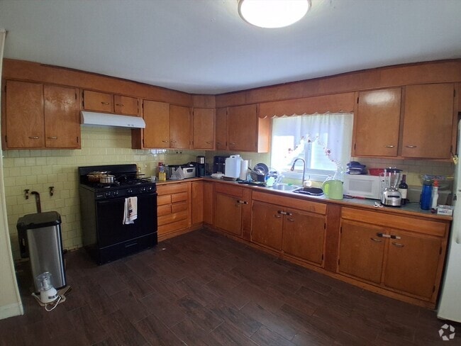 Building Photo - 62 Copeland St Unit 3 Rental