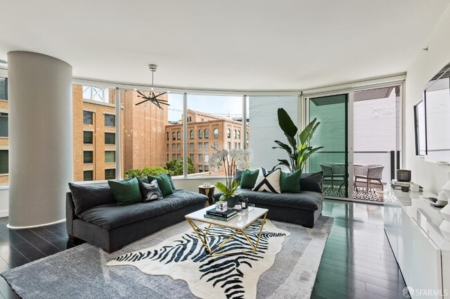 Photo - 338 Spear St