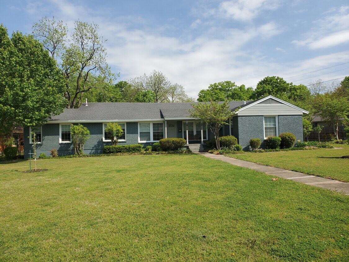 Photo - 1661 Mariposa Dr (Dallas, TX)