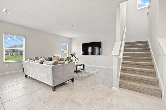 Photo - 480 Crossings Ave