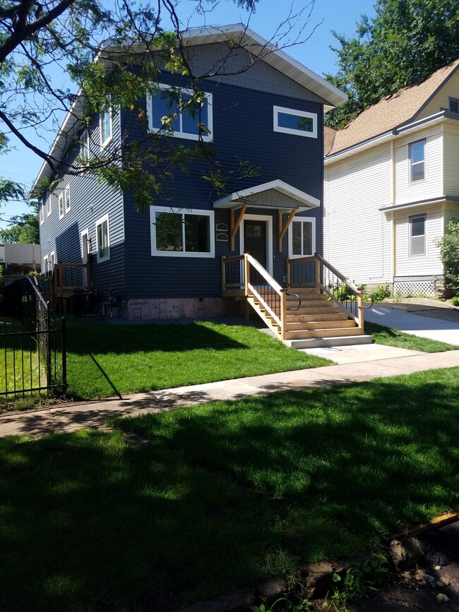 Photo - 1048 Dayton Ave