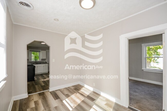 Photo - 4001 Grand Ave