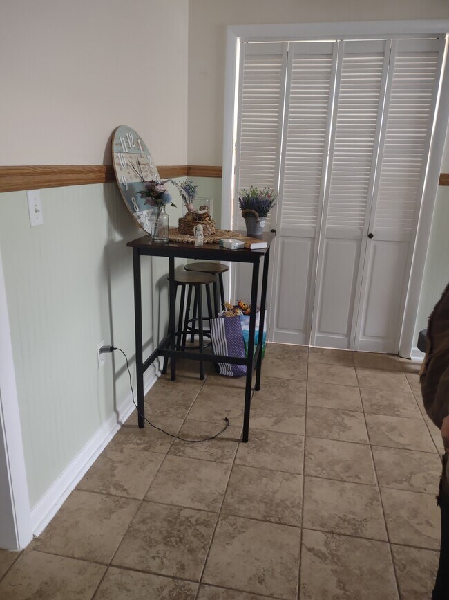 Photo - 743 Chestnut Ave