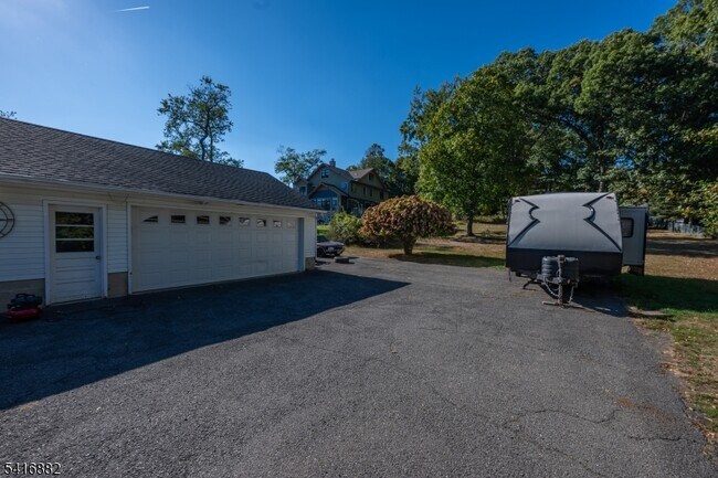 Photo - 176 Grove Ave