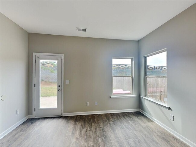 Photo - 5537 Union Pointe Pl