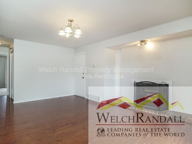 Photo - 5511 S Willow Ln Unit F