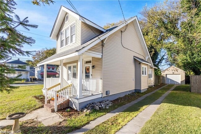 Photo - 868 W 36th St