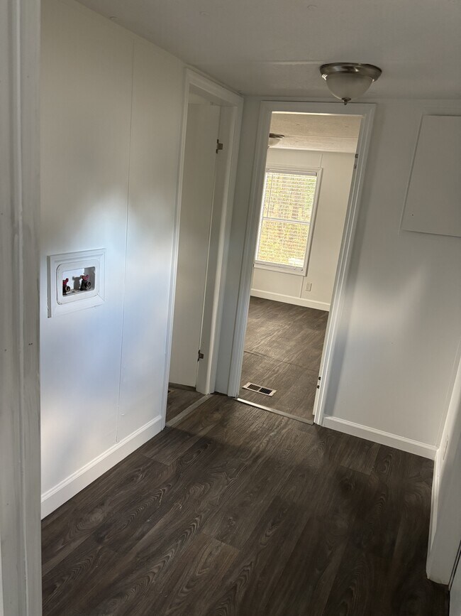 Photo - 527 Wancy Cir