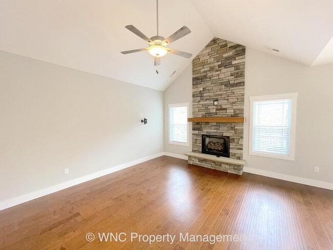 Photo - 72 Leyland Cir
