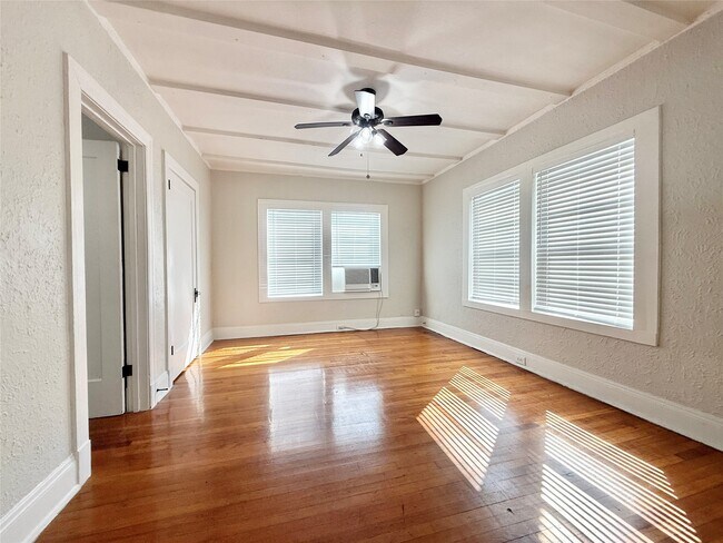 Photo - 3920 Fannin St Unit 104