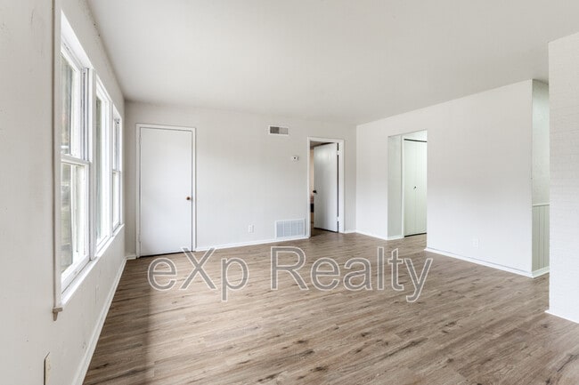 Photo - 322 Kate Schenck Ave