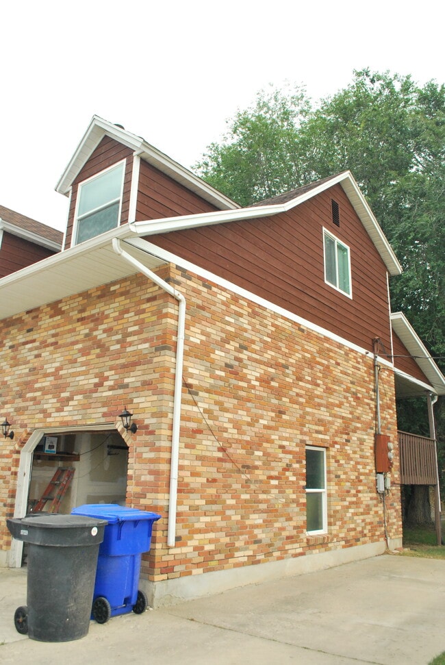 Building Photo - 2954 S 625 W Unit 2954