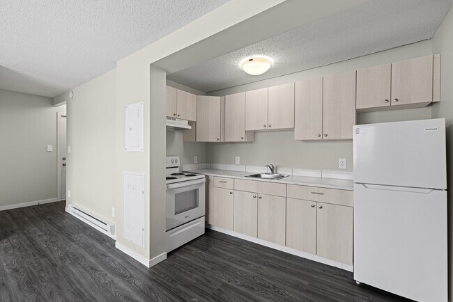 Building Photo - 2120 Lorne St Unit 201