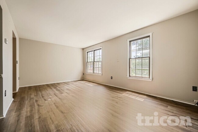 Photo - 1103 Riverboat Ct