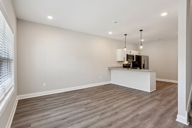 Photo - 2815 Trenton Rd Unit Trenton Commons # 101