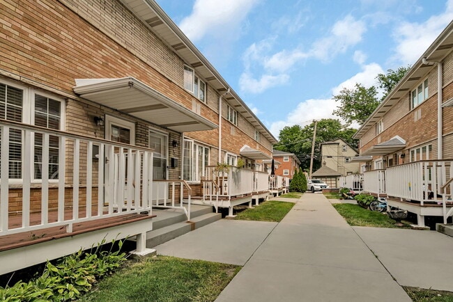 Building Photo - 13 S Waiola Ave Rental