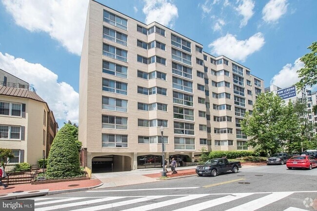 Building Photo - 922 24th St NW Unit 115 Rental