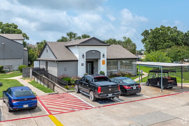 Leasing Office