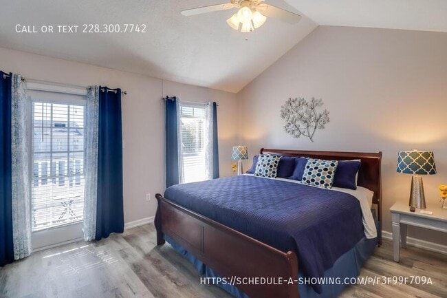 Photo - 1229 Century Oaks Dr