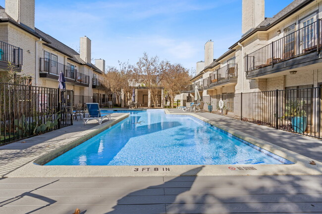 Photo - 1307 Kinney Ave Unit 136