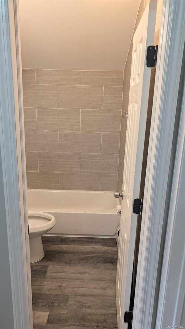 Photo - 134-15 228th St Unidad 2