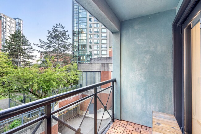 Photo - 1230 Hamilton St Unit ID1226641P