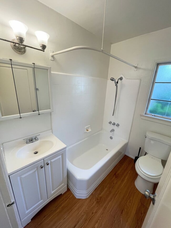 Photo - Cute Leimert Park 1bd/1ba unit with parkin... Unit #1