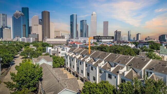 Photo - 1212 W Dallas St