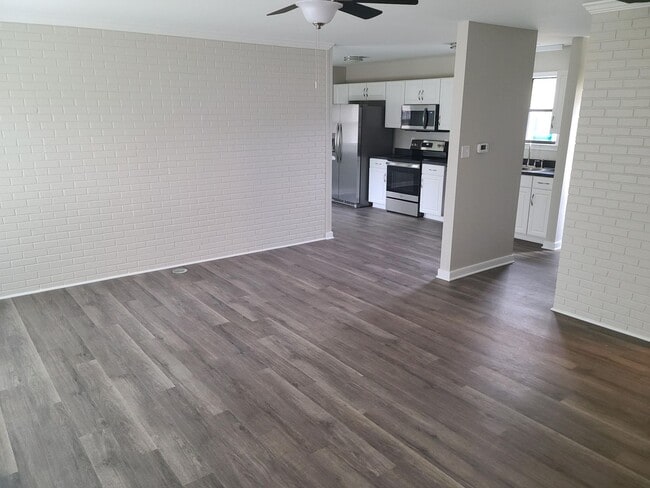 2 Bed 1 Bath Rancher-Chesterfield -Courtho... - 2 Bed 1 Bath Rancher-Chesterfield -Courtho... Casa