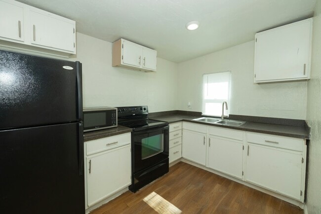 Photo - 1181 W 8th Pl